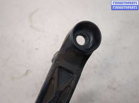 купить Щеткодержатель на Toyota Solara 2003-2009