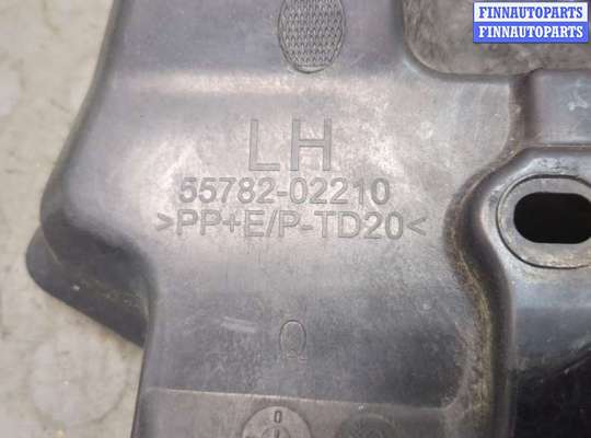 купить Жабо под дворники (дождевик) на Toyota Corolla E15 2006-2013