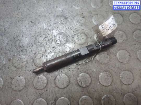Купить Форсунка топливная на Renault Clio 2009-2012 Форсунка топливная RN1585783 на Renault Clio 2009-2012
