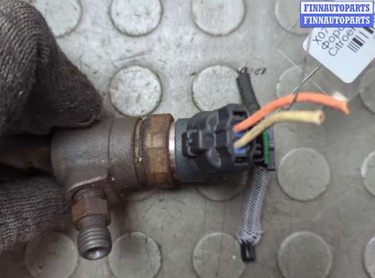 Форсунка топливная на Citroen C3 Picasso