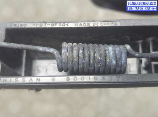 купить Щеткодержатель на Nissan Pathfinder 2012-2020