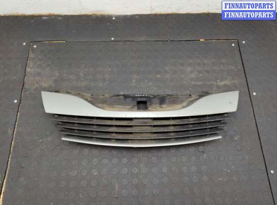 купить Решетка радиатора на Renault Laguna 2 2001-2007