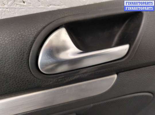 купить Дверная карта (Обшивка двери) на Volkswagen Golf 5 2003-2009