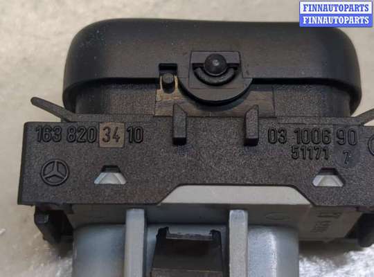 купить Кнопка стеклоочистителя на Mercedes ML W163 1997-2005