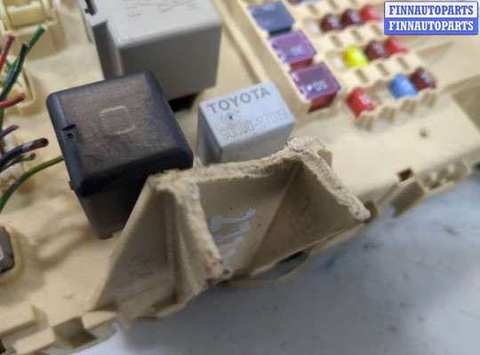 купить Блок предохранителей на Toyota Yaris 1999-2006