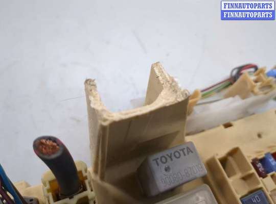 купить Блок предохранителей на Toyota Yaris 1999-2006