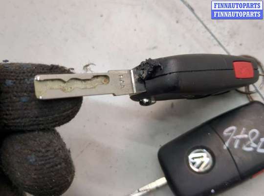 купить Ключ зажигания на Volkswagen Tiguan 2011-2018