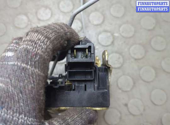 Замок боковой двери на Opel Movano A