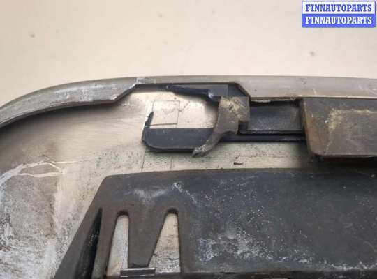купить Решетка радиатора на Volkswagen Touareg 2002-2007
