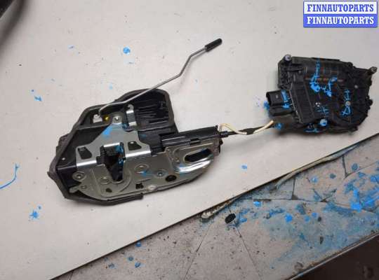 Замок боковой двери на BMW 5 (F10/F11)