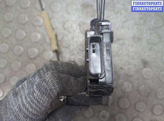 Замок боковой двери на Nissan Pathfinder IV (R52)