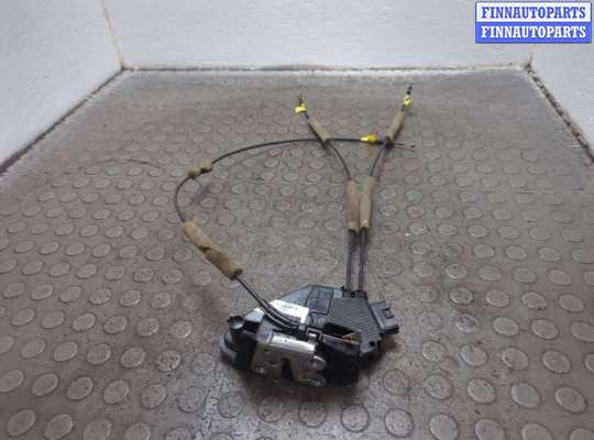 Замок боковой двери на Nissan Pathfinder IV (R52)