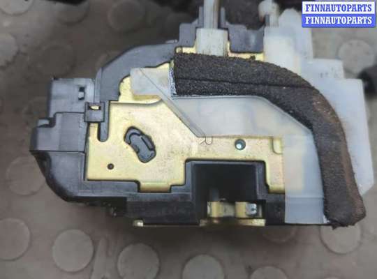 Замок боковой двери на Infiniti FX I (S50)