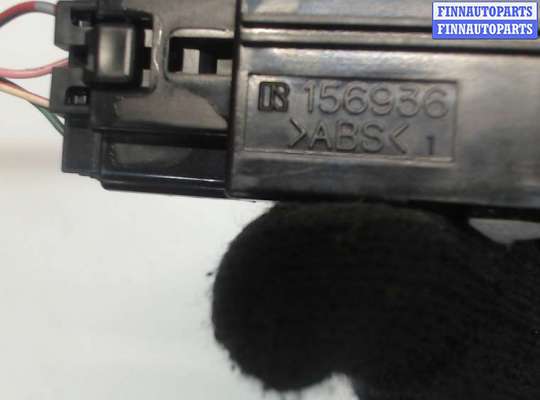 купить Кнопка открывания замков дверей на Toyota Sienna 2 2003-2010