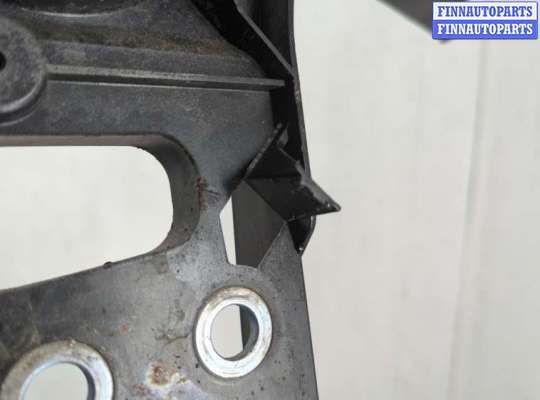 купить Рамка передняя (телевизор) на Audi Q7 2005-2015