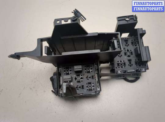 купить Блок реле на Volkswagen Touareg 2006-2010