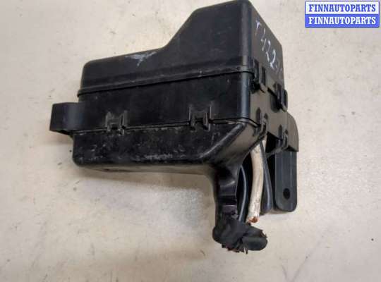 купить Блок предохранителей на Toyota Avensis 2 2003-2008