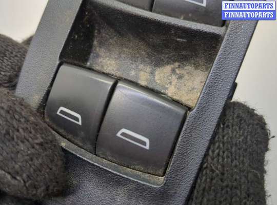 купить Кнопка стеклоподъемника (блок кнопок) на Chevrolet Equinox 2017-2024