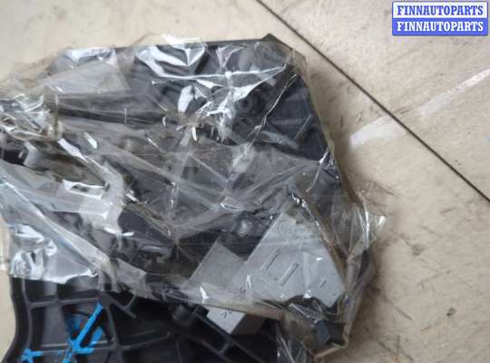 купить Ручка двери наружная на Mercedes Sprinter 2006-2018