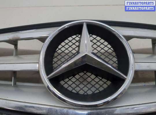 купить Решетка радиатора на Mercedes C W204 2006-2015