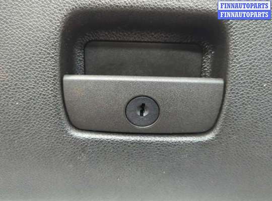 купить Крышка бардачка на Cadillac Escalade 3 2006-2014