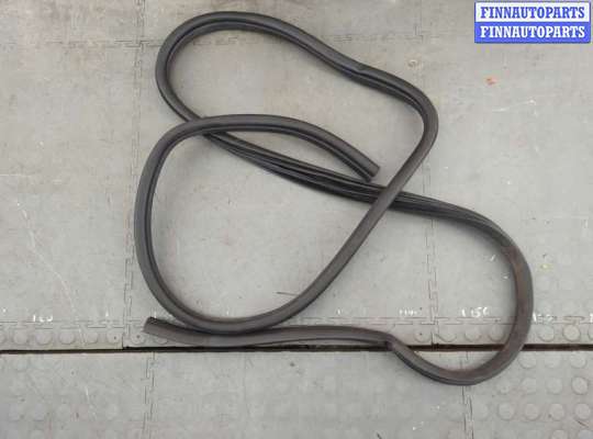 купить Уплотнитель на Ford Escape 2012-2015