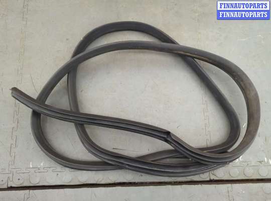 купить Уплотнитель на Ford Escape 2012-2015