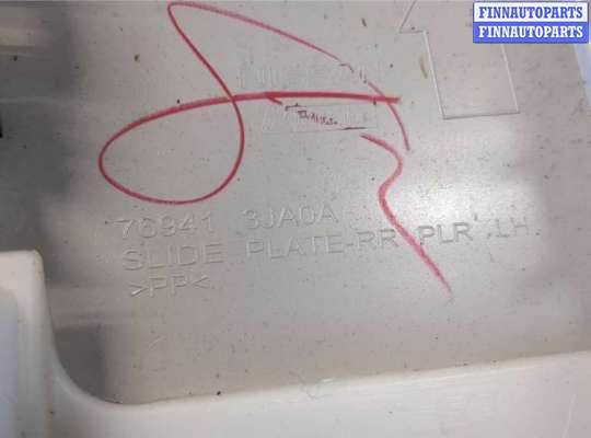 купить Обшивка стойки на Nissan Pathfinder 2012-2020