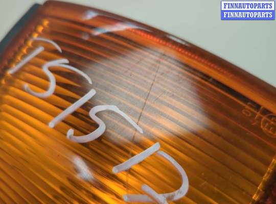 Поворотник передний