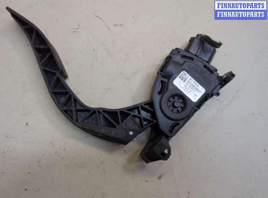 Педальный узел (педаль) на Audi A6 (C7)