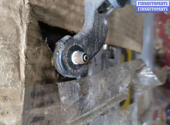 купить Обшивка крышки (двери) багажника на Volvo XC70 2000-2007