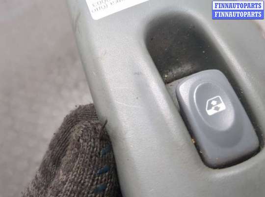 купить Кнопка стеклоподъемника (блок кнопок) на Renault Twingo 1993-2007