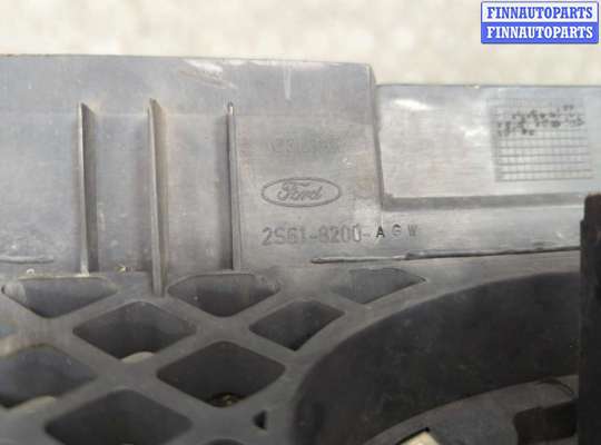 купить Решетка радиатора на Ford Fiesta 2001-2007