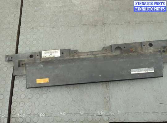 купить Накладка замка капота на Infiniti QX56 2010-2013