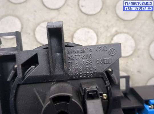 Переключатель света на Volkswagen Touareg I (7L)