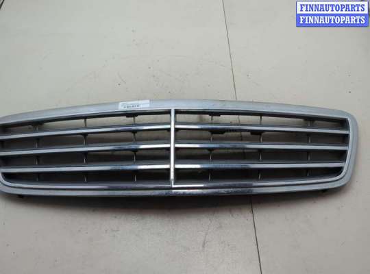 купить Решетка радиатора на Mercedes C W203 2000-2008