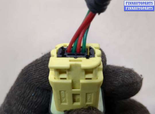 купить Датчик удара на Toyota Camry V40 2006-2011