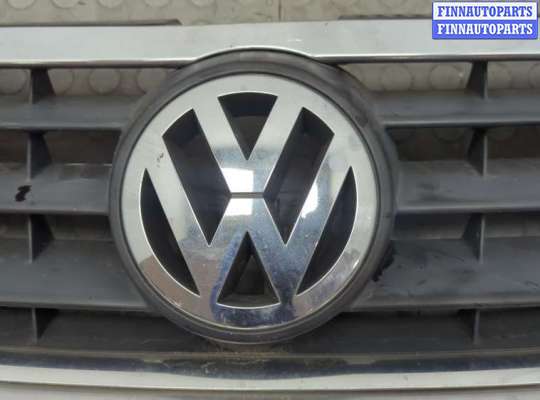 купить Решетка радиатора на Volkswagen Touran 2006-2010