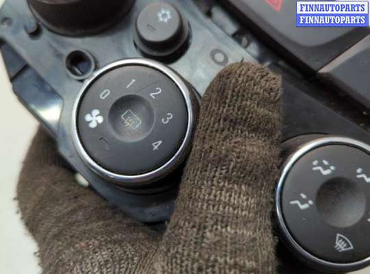 купить Переключатель отопителя (печки) на Chevrolet Trax 2016-2022