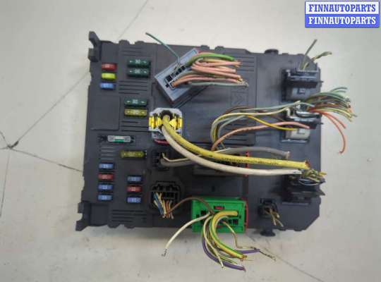 Блок управления BSI (Блок предохранителей) PG1223585 на Peugeot 407 2004-2011