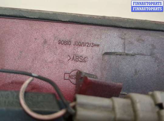 Планка подсветки номера на Nissan Qashqai I (J10)