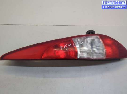 Фонарь задний на Ford Mondeo III