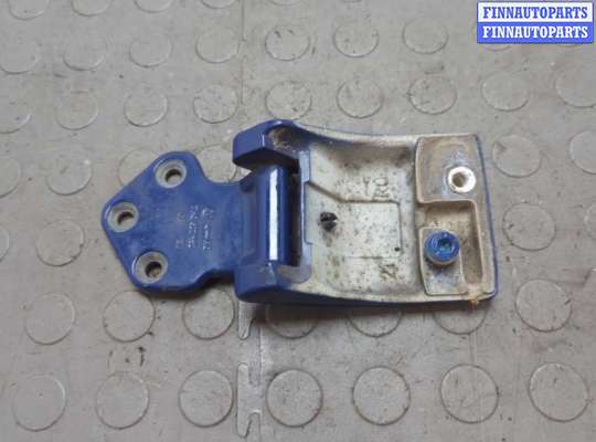 Петля двери на Volkswagen Transporter T5