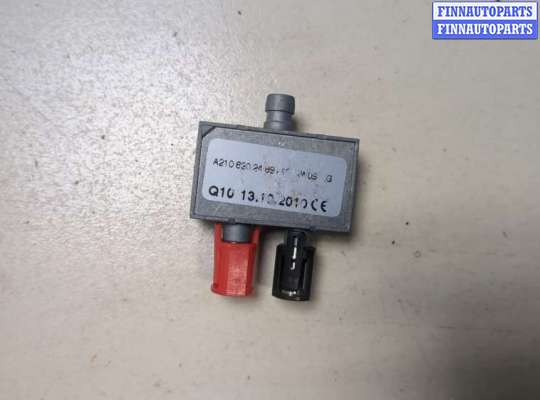 Усилитель антенны MB1556728 на Mercedes ML W164 2005-2011