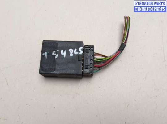 Реле бензонасоса на Mercedes-Benz E (W124)