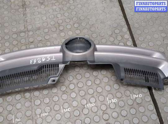 купить Решетка радиатора на Volkswagen Golf 5 2003-2009