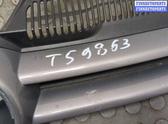 купить Решетка радиатора на Volkswagen Golf 5 2003-2009