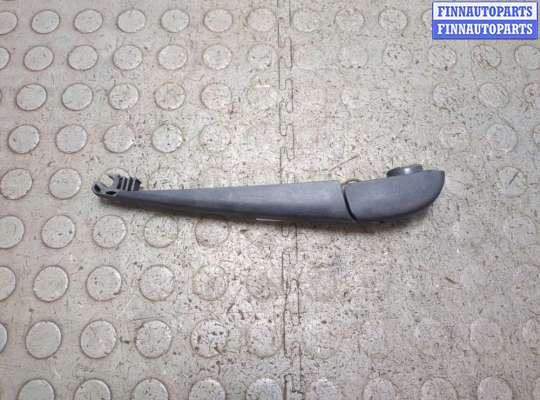 Щеткодержатель TT957274 на Toyota Verso 2009-2018