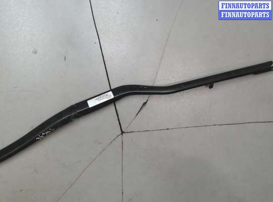 Поводок дворника на Peugeot 607