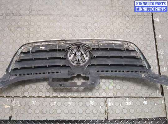 купить Решетка радиатора на Volkswagen Touran 2003-2006